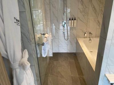 Swissôtel Living Jakarta Mega Kuningan